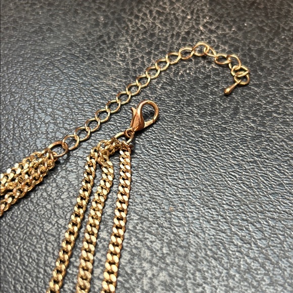 Elegant Gold and White Chain Necklace - Picture 6 of 10